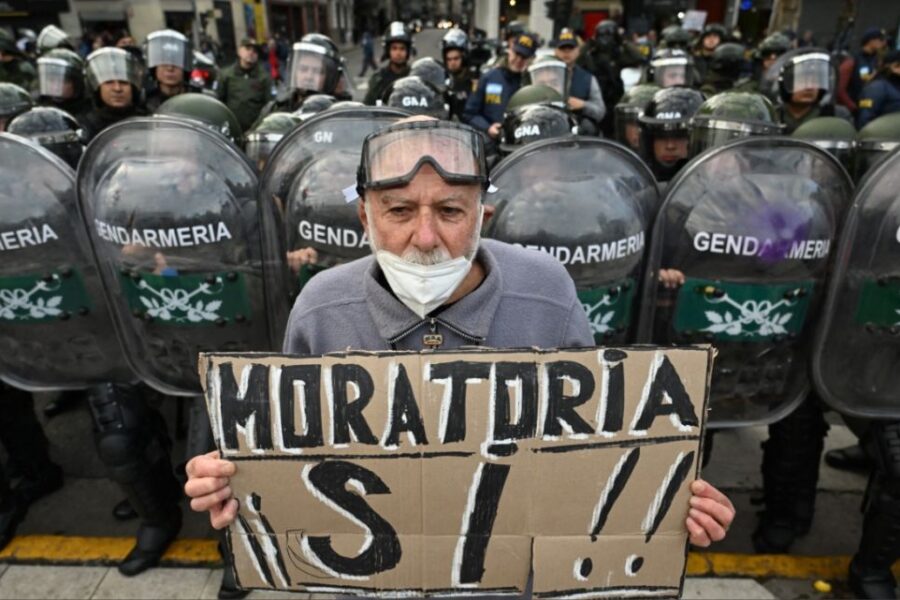 Marcha de jubilados: se suman feministas, personas con discapacidad, profesionales del Garrahan y CONICET