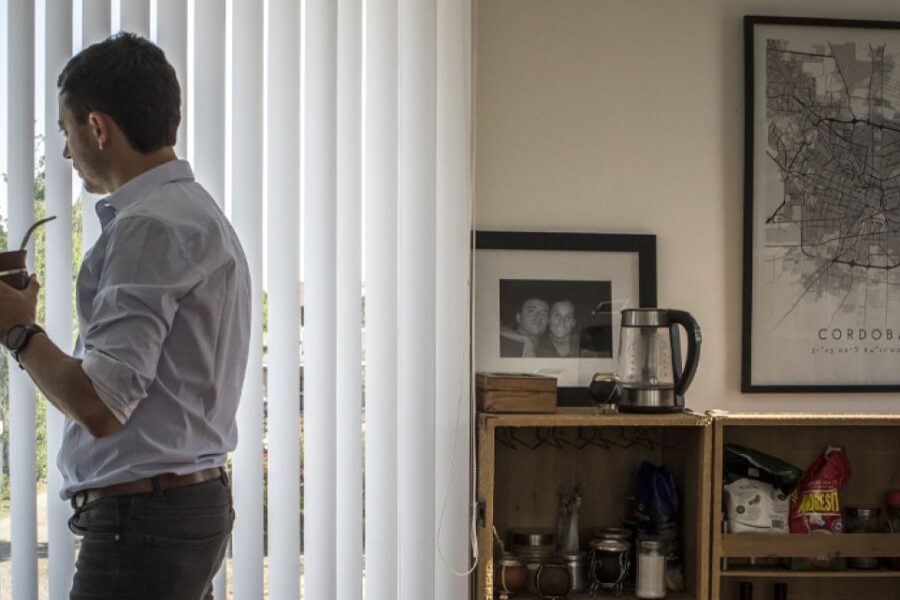 Intendentes de diversos partidos condenan video en el que se usa IA para atacar a Llaryora