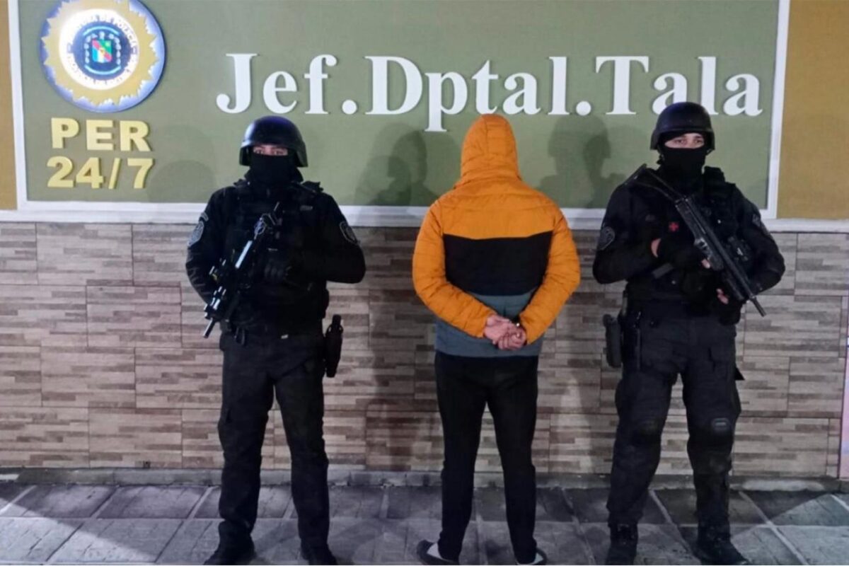 Crimen intrafamiliar en Tala: La escena del suicidio que oculta la verdad en una granja.