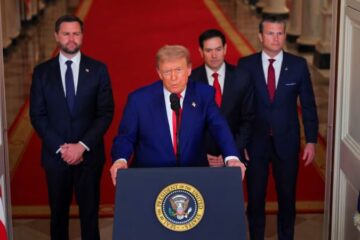 Trump propone un cambio de régimen en Irán y reaviva el debate sobre la política exterior de EE. UU.