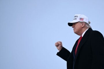 Trump extiende plazo para diálogo con Irán, pero la reacción no es positiva entre los críticos