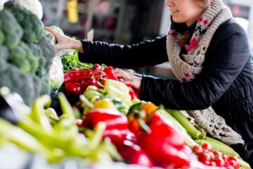 Fuerte derrumbe del precio de frutas y verduras: ¿Cuáles son las que más bajaron de valor?