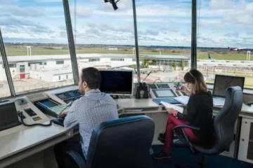 Los controladores aéreos preparan medidas de fuerza en días clave de las vacaciones de invierno
