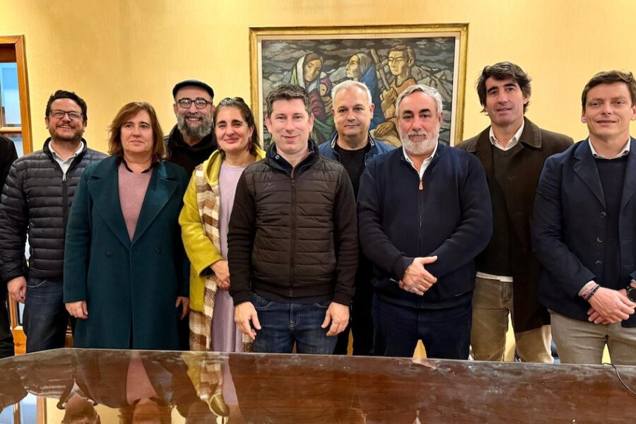 UCR presenta el espacio “Somos Buenos Aires” con líderes como Monzó y Schiaretti, mientras persisten tensiones internas