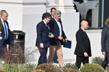 Milei se acerca al campo antes de su discurso en La Rural mientras los reclamos por retenciones aumentan entre productores