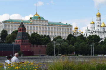 Kremlin reacciona ante la promesa de Trump de aumentar el envío de ARMAS a Ucrania