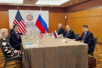 Lavrov se encuentra con Marco Rubio durante su visita a Malasia para diálogo sobre relaciones internacionales