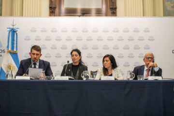 Mauro Berenstein celebra la Ley de Juicio en Ausencia como una victoria ética en la conmemoración del atentado a la AMIA