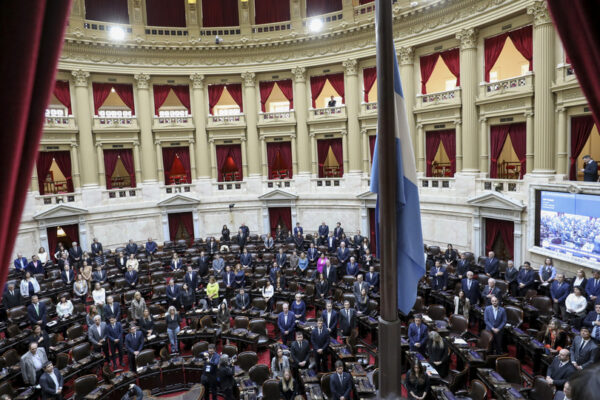 La oposición redobla la apuesta en Diputados