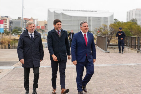 Llaryora, Frigerio y Pullaro reclamaron a Milei por obras y la eliminación de las retenciones agropecuarias