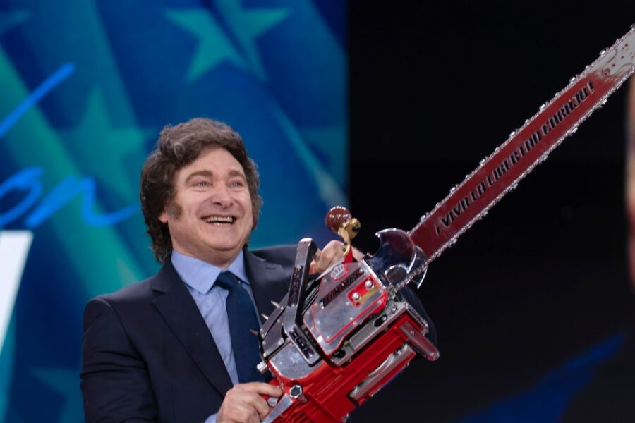 Milei apunta a los jueces laborales: su estrategia para restringir la industria del juicio y enfrentar al sindicalismo