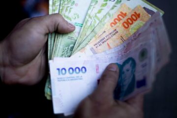 Los salarios registrados subieron 2,4% en mayo y le ganaron a la inflación