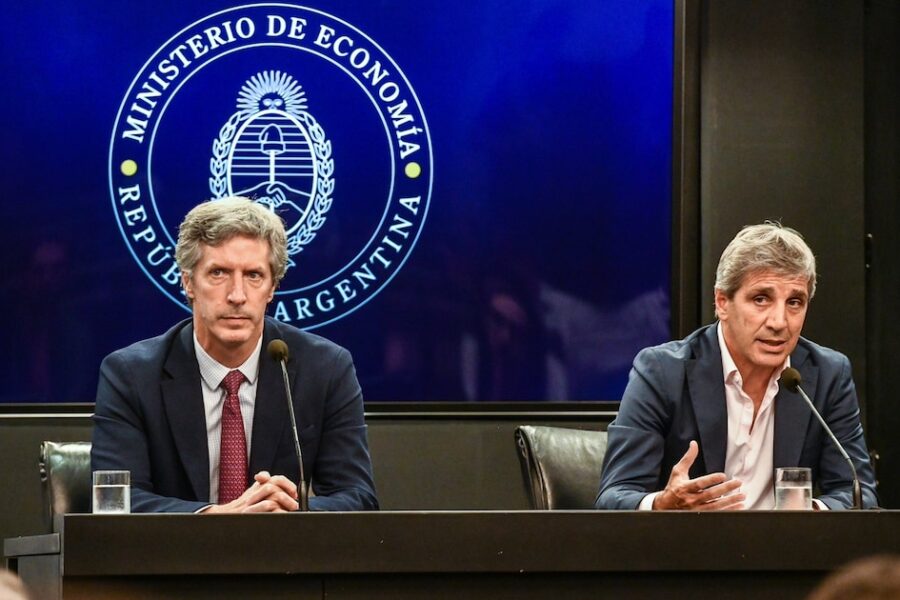 Gobierno renueva 60% de deuda en pesos y aprueba aumento en la tasa de interés ante vencimientos de $14,8 billones