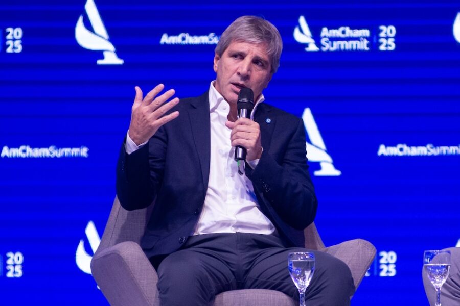 Gobierno analiza el dólar: flotación alcanza un techo mientras Economía desvincula el tema del atraso cambiario