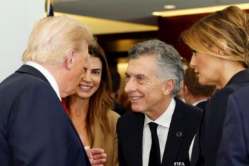 Mauricio Macri y Donald Trump se reunieron durante la final del Mundial de Clubes entre Chelsea y PSG en Nueva Jersey