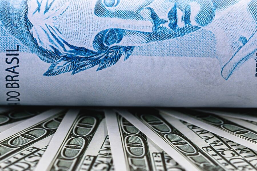 El tipo de cambio real sube 17%, pero su impacto en la inflación es mínimo y el futuro es incierto