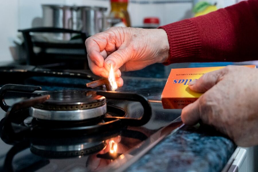 Reconexión del gas en Mar del Plata: desafíos y riesgos en un proceso casa por casa ante condiciones extremas