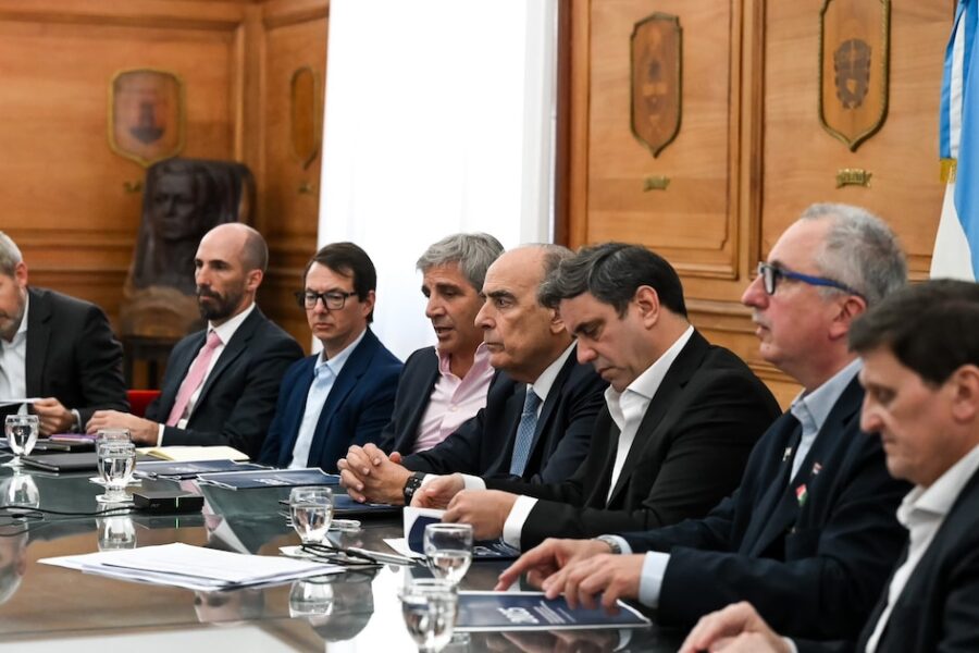 Tensión entre el Gobierno y las provincias: reunión pendiente, presión en Diputados y rosca por los vetos