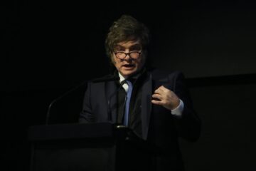 Milei critica a gobernadores por intentar romper el déficit cero y las provincias se preparan para responder en el Senado