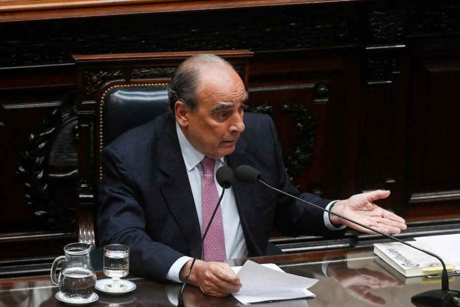 Guillermo Francos advierte sobre el veto a leyes que amenazan el rumbo económico antes de la sesión en el Senado