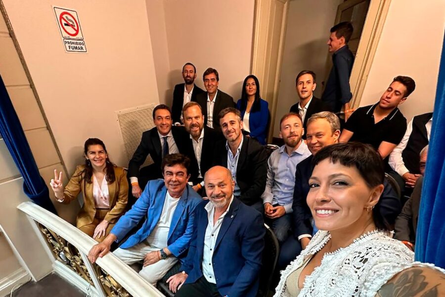 Intendentes en boletas de PBA: candidaturas testimoniales y movimientos en concejos deliberantes a horas del cierre de listas