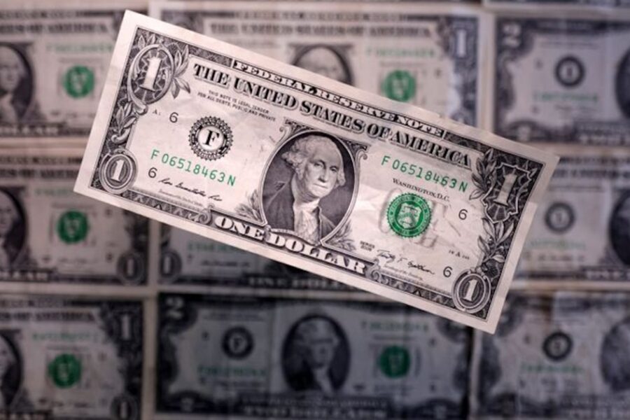 Dólar alcanza nuevo máximo en Banco Nación a $1.260, mientras que en el mercado informal baja a $1.230