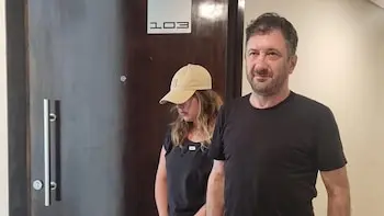 Edgardo Kueider rechazó la extradición simplificada y volvió al arresto domiciliario con tobillera electrónica