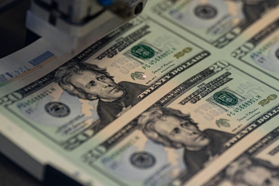 Jornada financiera: el dólar sube a $1.245, bonos al alza y YPF recupera valor en Wall Street con un avance del 2%