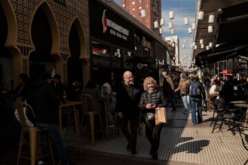 Mejora en producción fabril en mayo, pero consultoras advierten sobre retroceso en actividad y desaceleración económica.