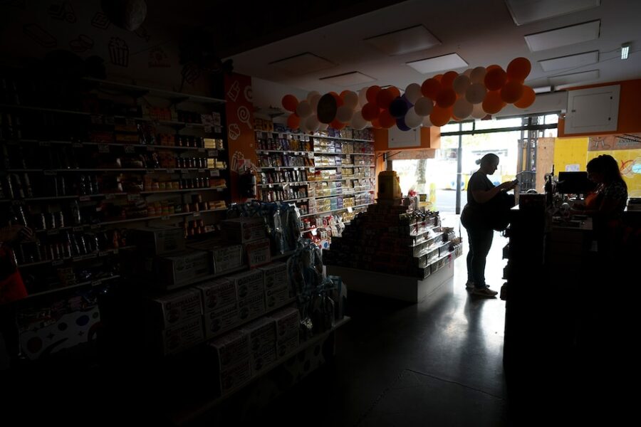 La ola de frío revela la fragilidad del sistema energético con cortes de gas y electricidad en medio de récord de consumo