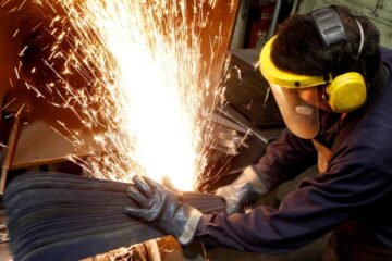 Crisis en la industria: menor demanda y más importaciones amenazan con la pérdida de 60.000 empleos en 2023