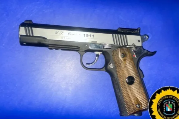 Allanamiento en Paraná: incautan armas, municiones y una moto tras amenazas recibidas