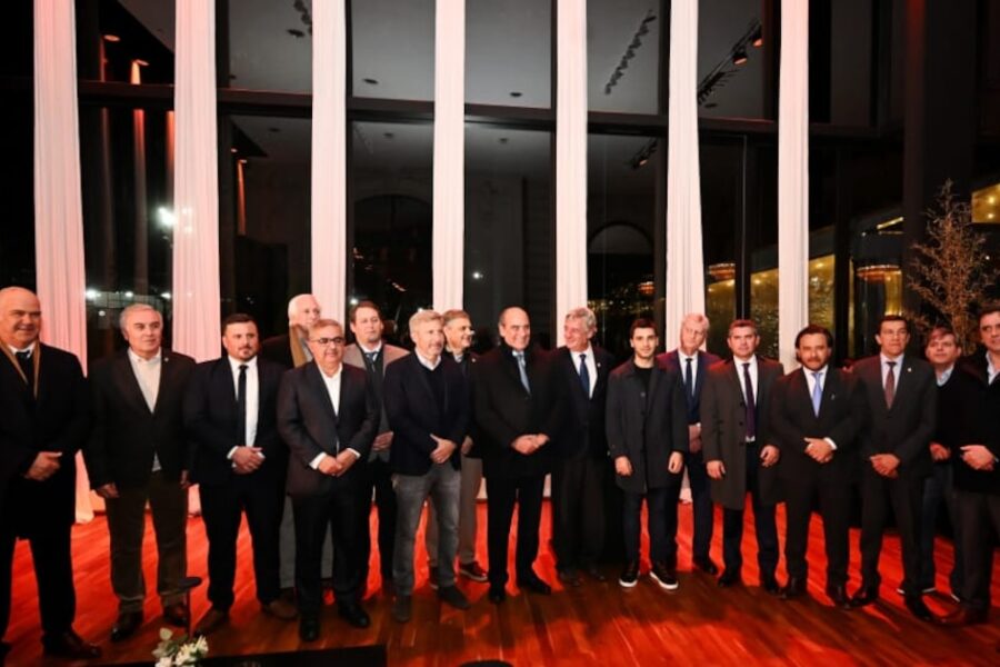 El Gobierno recibirá a Cornejo en representación de las provincias, pero no tiene apuro por negociar