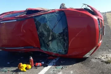 Accidente en Ruta 12 deja siete personas heridas tras un choque y vuelco de vehículos