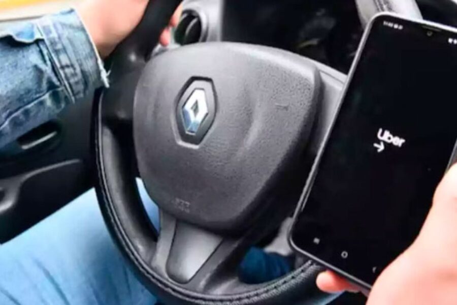 Oficialismo en Córdoba defiende cupo de 4.000 vehículos para Apps de traslados en nombre de la seguridad pública