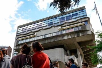 Biblioteca Nacional invierte $11.213.203 en la adquisición de materiales para enmarcar obras de arte