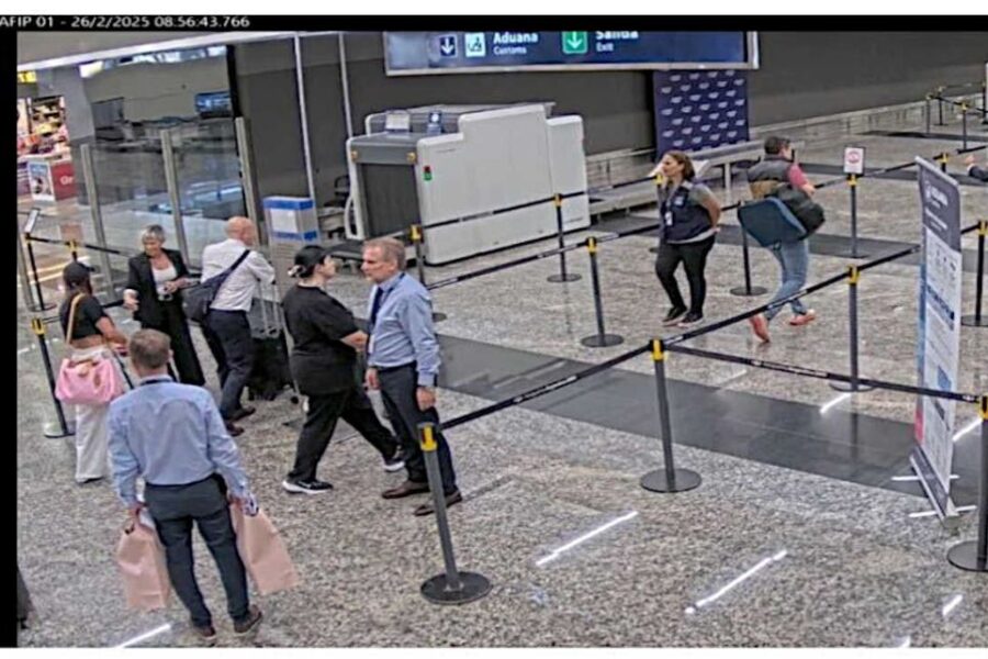 Detectan irregularidad esencial en la investigación: contenido de las valijas libertarias revelado por la Justicia