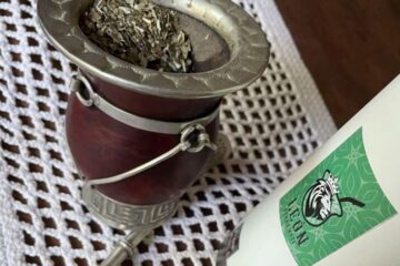 Una familia crea una yerba con el apodo de Milei, aunque su elección responde a razones distintas