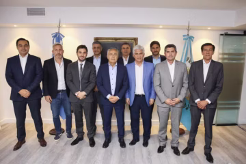 Frigerio y sus pares rechazan una reunión con la Nación en La Rural