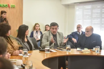 Oliva impulsa la creación de un consejo interuniversitario y recibe respaldo de rectores entrerrianos