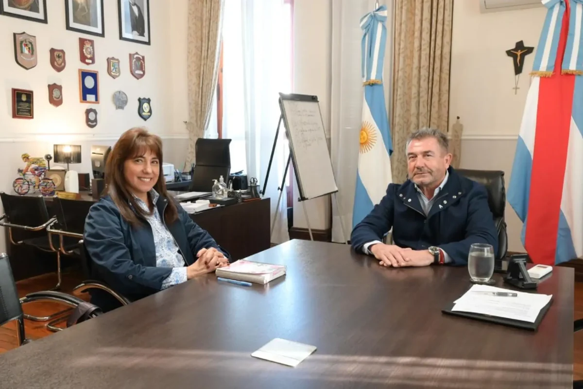 La senadora Domínguez cosecha cada vez más de su acercamiento al oficialismo