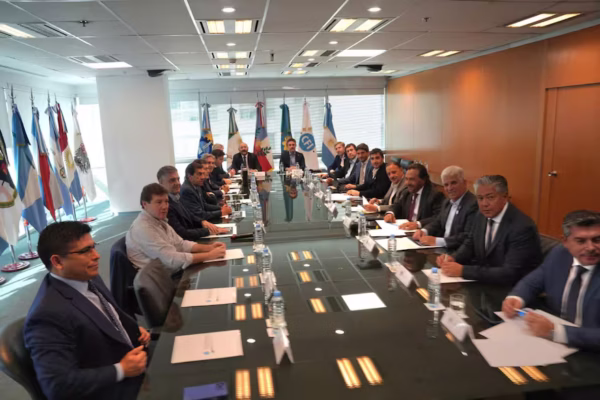 Fracasó la negociación entre Nación y las provincias y los gobernadores avanzan con su propio proyecto de ley