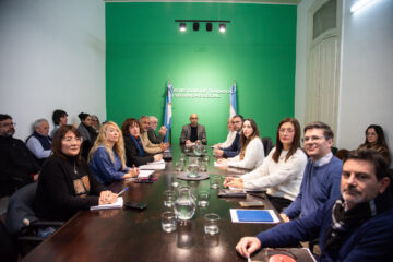 Se prolonga la definición entre el gobierno y los estatales