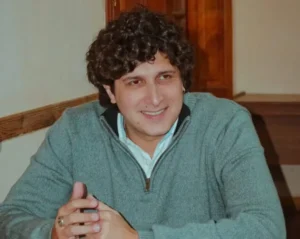 Escasa reacción en el PJ tras el pase del concejal Tonutti