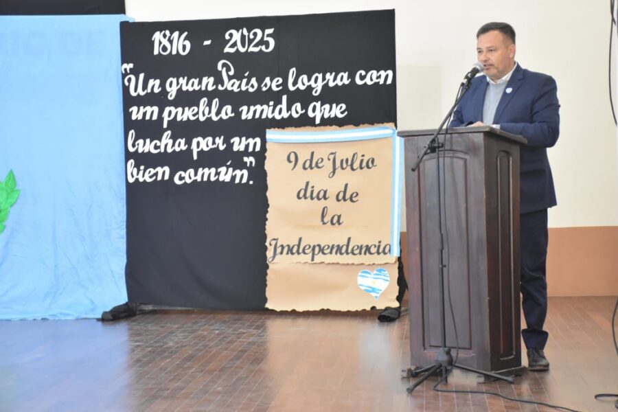 El Intendente Fabricio Mesquida participó del acto por el 209º Aniversario de la Independencia de Argentina