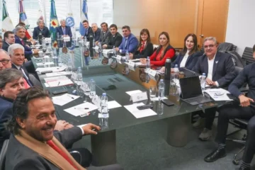 Guiño de los gobernadores al Gobierno: no apoyan suba a jubilaciones, pero sí más fondos a provincias