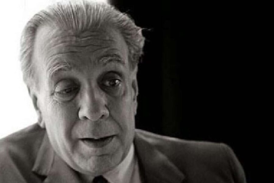 Jorge Luis Borges, presente en el Juicio a la Juntas hace 40 años, escucha la declaración de un sobreviviente
