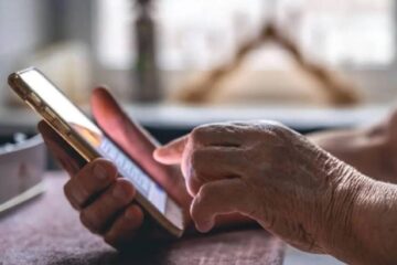 Banco deberá detener descuentos tras estafa digital por créditos solicitados a nombre del afectado