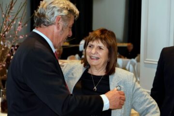 Patricia Bullrich respalda a Luis Caputo en su solicitud al campo sobre las retenciones agrícolas