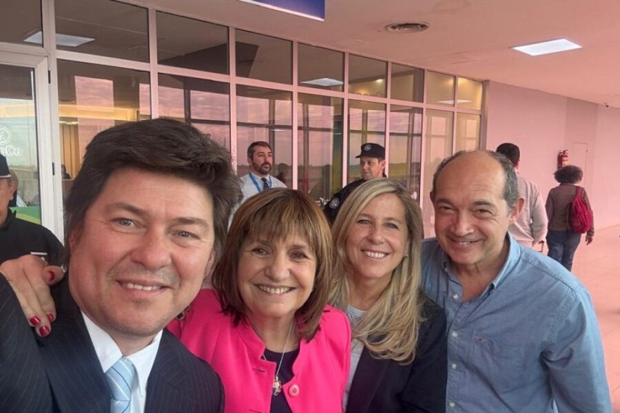 Bullrich apoya a Almirón y señala que Corrientes podría ser la primera gobernación libertaria del país